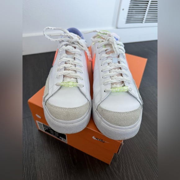 Nike Blazer Low Platform Women Size 8.5 - Picture 3 of 6